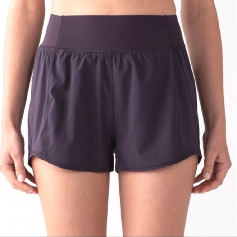 SOLD!! LULULEMON LEAN-IN SHORTS